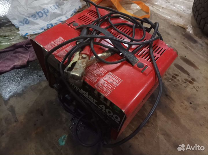 Пуско зарядное устройство leader 400