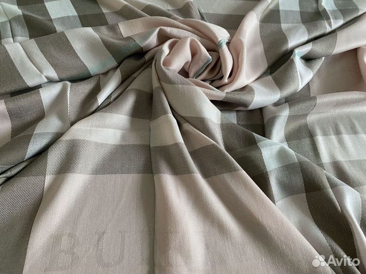 Платок Burberry женский
