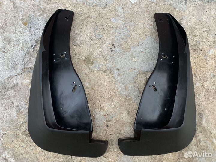 Передние новые брызговики Mitsubishi Space Star