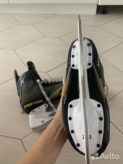 Мужские коньки Easton Razor Bladz