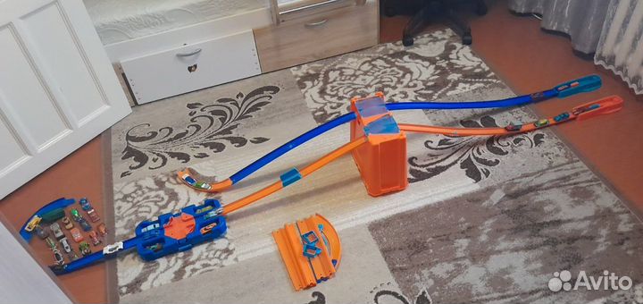 Hot wheels трек трасса + коллекция машинок
