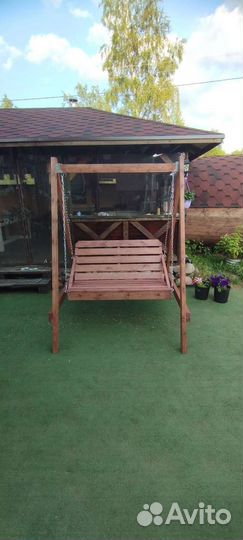 Садовые качели из дерева