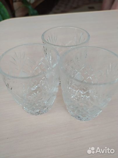Хрустальные красивые рюмки