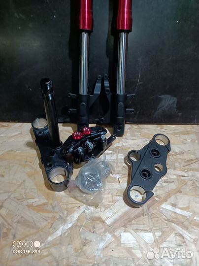 Передняя вилка в сборе