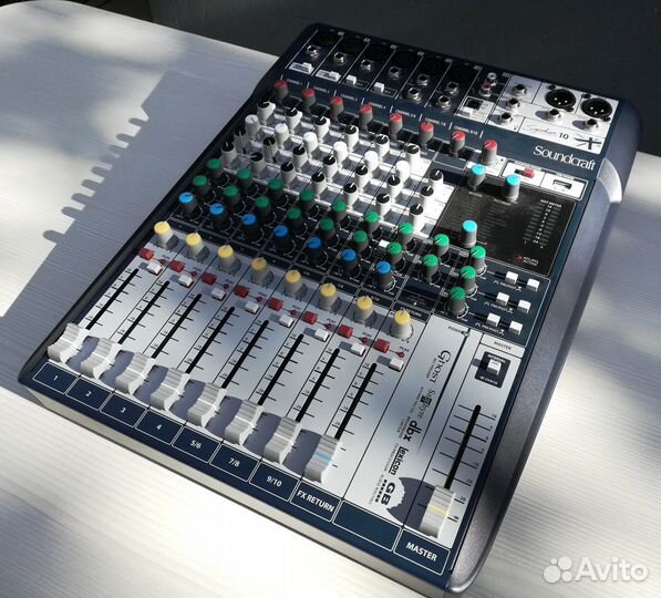 Микшерный пульт