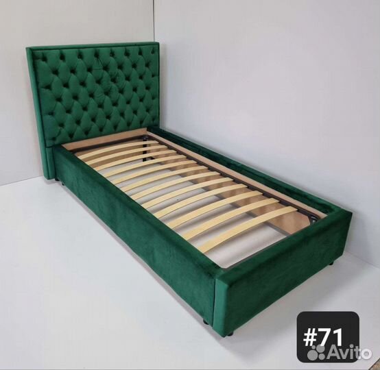 Кровать