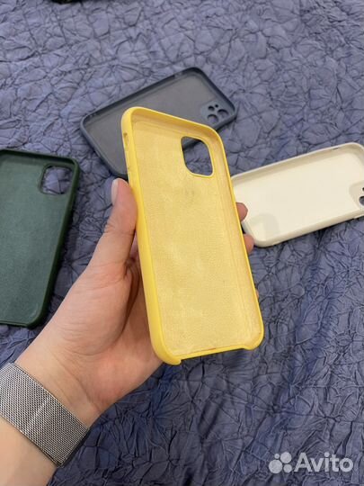 Чехол на iPhone 11