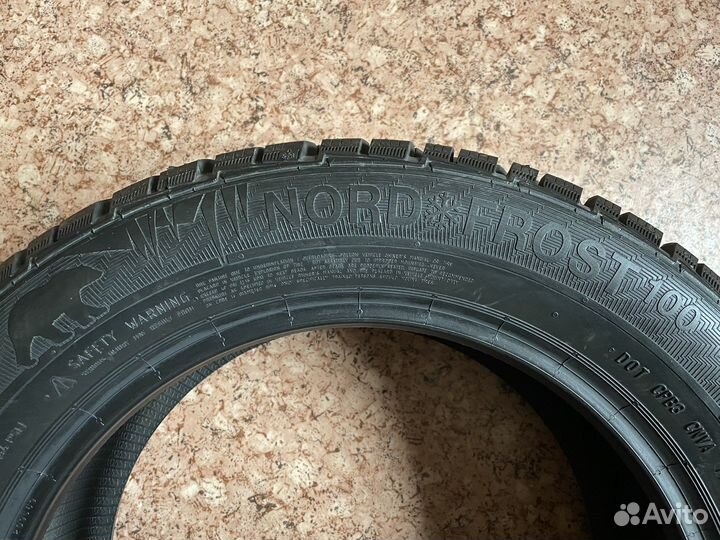 Gislaved NordFrost 100 215/55 R16 93T