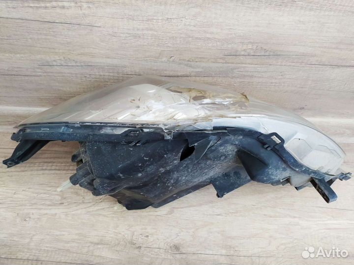 Фара правая Nissan Note e11 (рестайлинг)