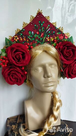 Кокошник с розами