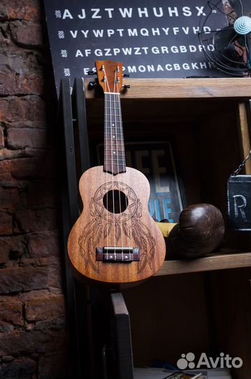 Красивые укулеле flight. Для новичков. Новые.Чехлы