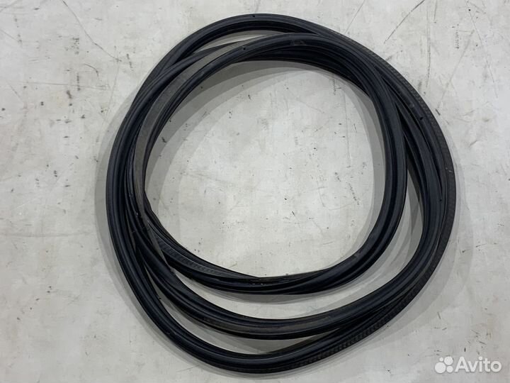 Уплотнитель проема двери багажника BMW X6 F16