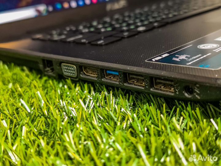 Большой ноутбук asus для учебы и работы