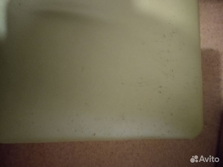 Стол с табуретками