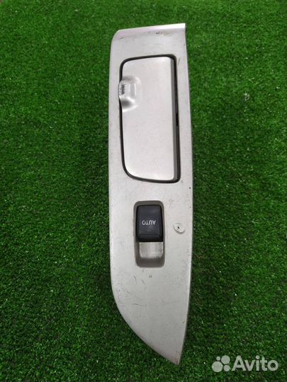 Блок управления стеклами передний левый Toyota