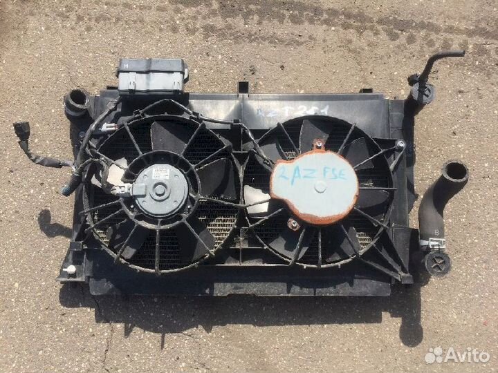 Радиатор охлаждения Toyota Avensis AZT255AZT250 AZ