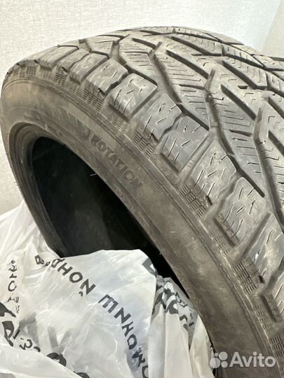 Kormoran Snow 235/45 R18 V