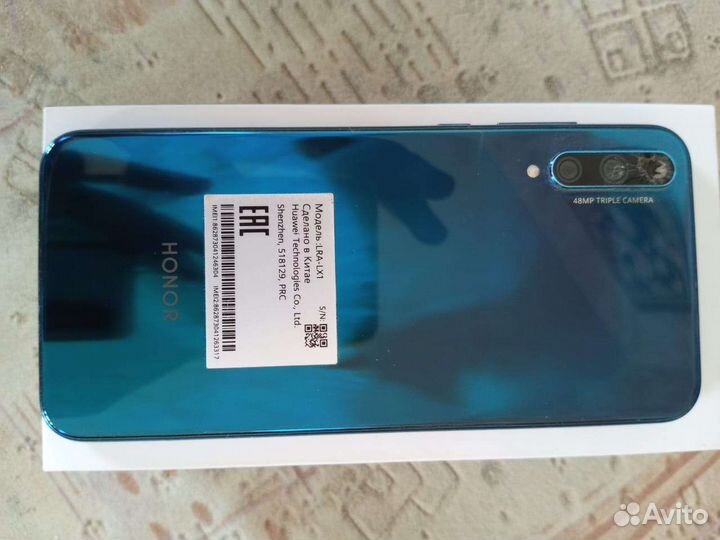 Телефон Honor 30i