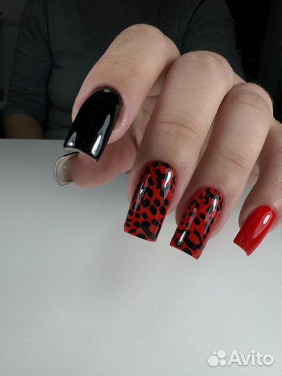 Нужна модель на маникюр