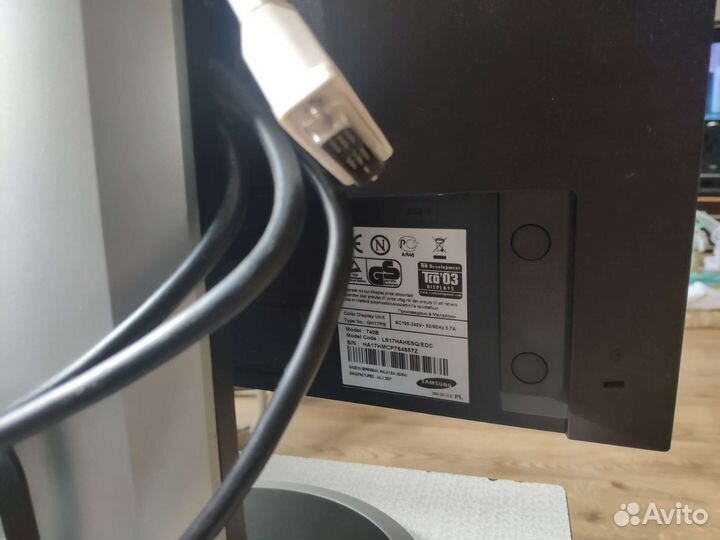 Монитор Samsung 