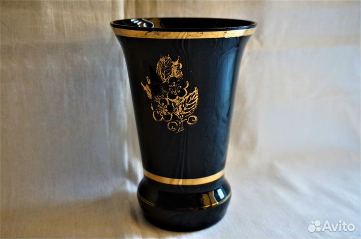 Ваза (красное стекло, кобальт) СССР (2 штуки)