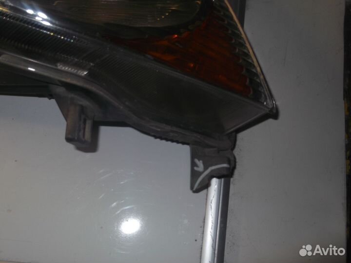 Фара левая Nissan Note E11 2006-2013