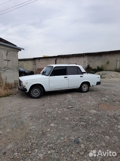 ВАЗ 2107 1.6 МТ, 2001, битый, 150 000 км