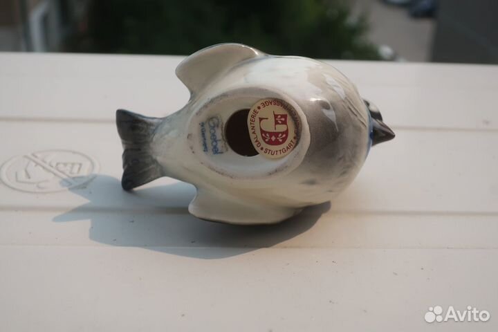 Фарфоровая фигурка - птичка goebel