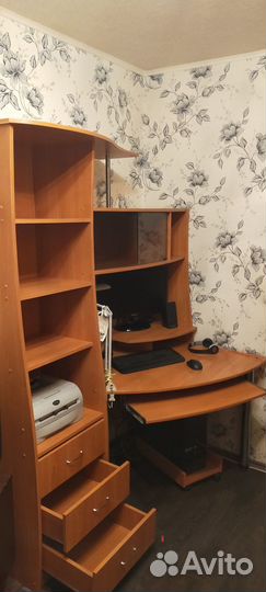 Продам компьютерный стол