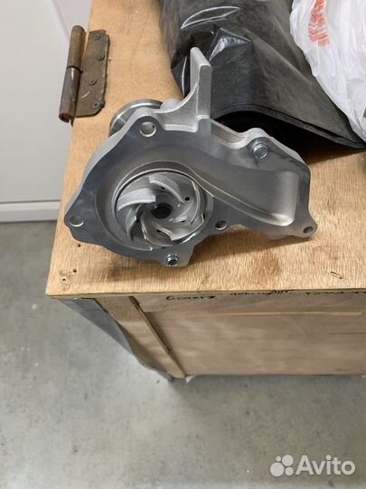 Помпа на форд фокус