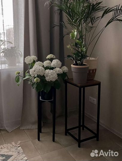 Подставка для цветов напольная