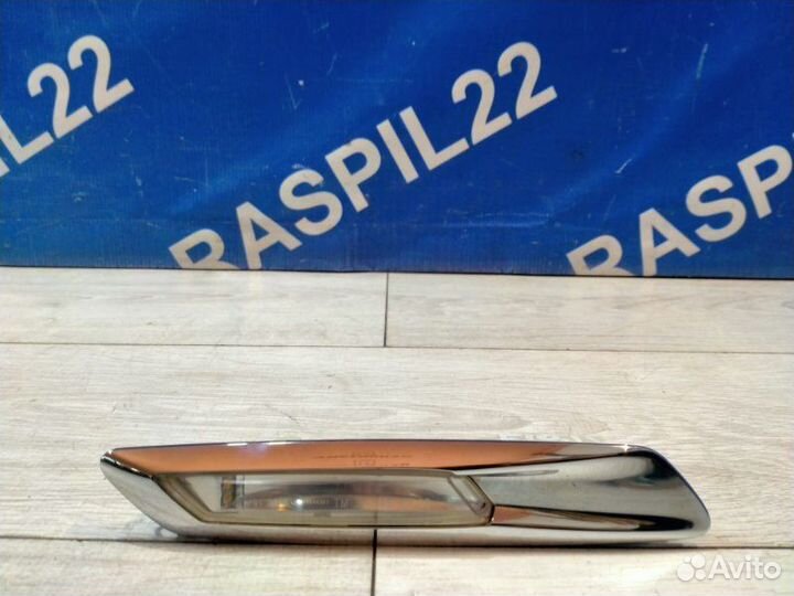 Поворотник в крыле левый Bmw 528I F10 N52B30