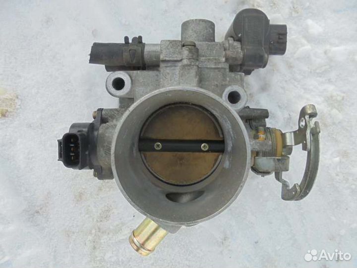 Дроссельная заслонка Toyota Celica ZZT231 2ZZ-GE