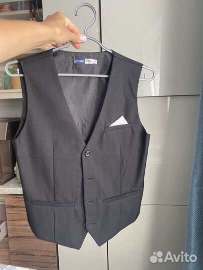 Жилетка для мальчика школьная 152