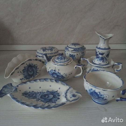 Набор посуды гжель