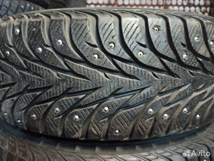 Yokohama Ice Guard Stud IG55 215/60 R17