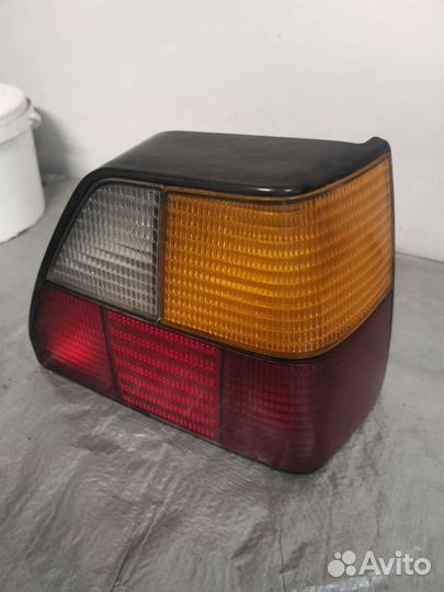 Задний правый фонарь гольф 2