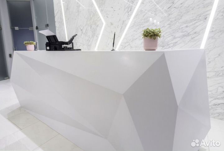 Ресепшн для бара из искусственного камня