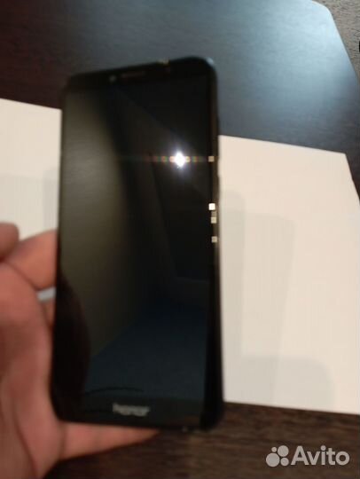 Продаю телефон honor 7C