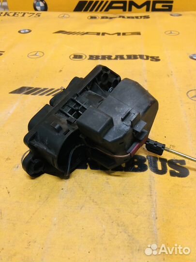 Замок багажника Mercedes-Benz S-Class W220