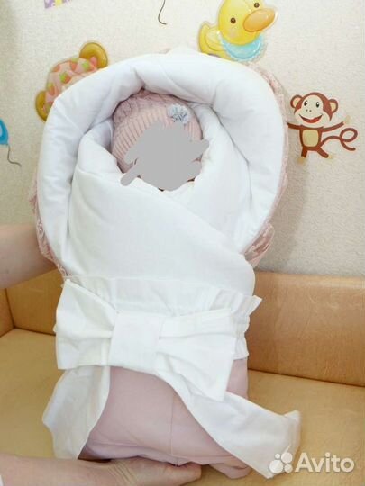 Конверт на выписку для девочки (зима) в отличном с