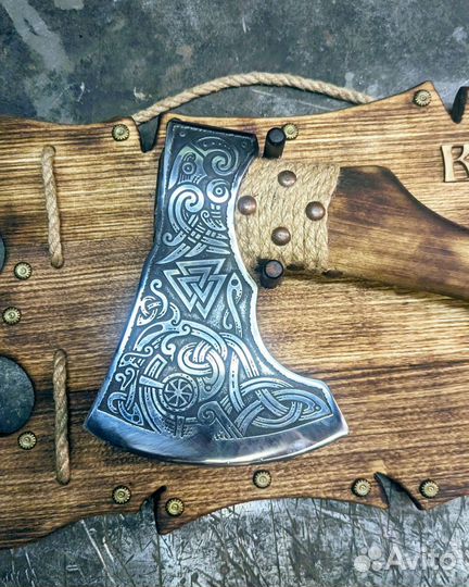 Топор ручной работы