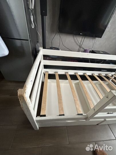 Детская кровать бу с матрасом