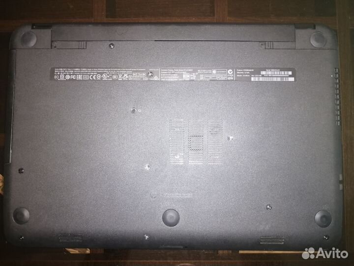 Ноутбук HP 15-r052sr черный (15.6