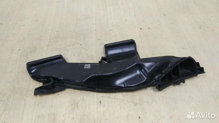 Воздухозаборник BMW 1 / F40