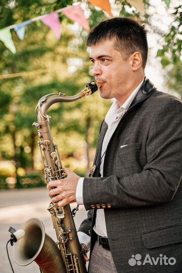 Саксофонист