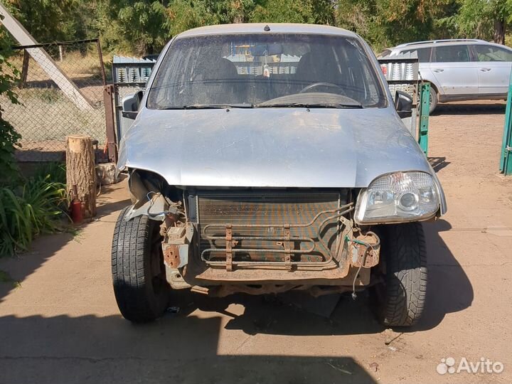 Chevrolet Niva 1.7 МТ, 2005, битый, 200 000 км