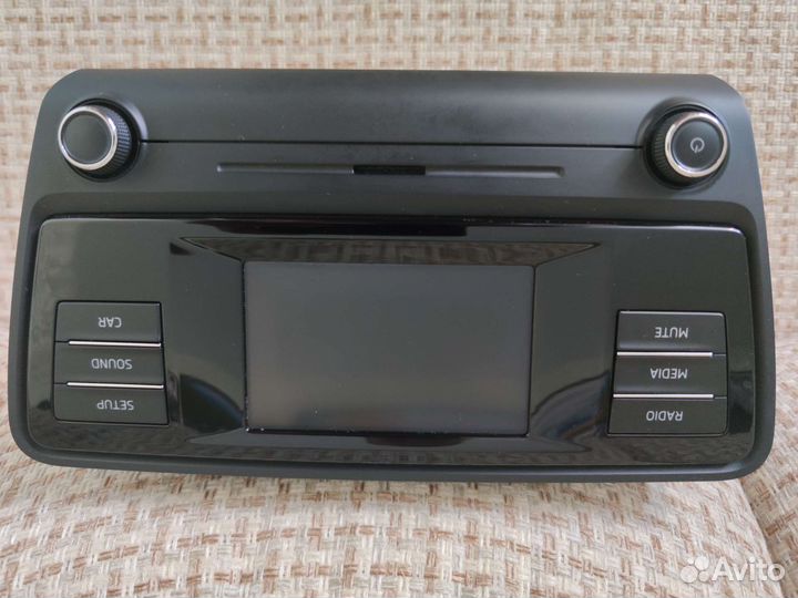 Штатная магнитола на skoda octavia