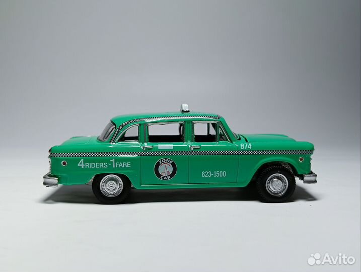 Модель 1/64 Checker Taxi 1969 Greenlight