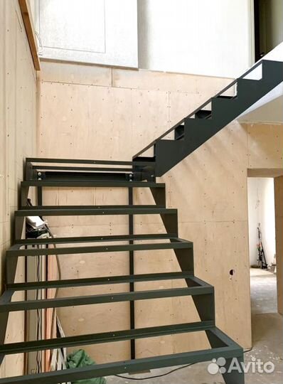 Металлокаркас для лестницы 